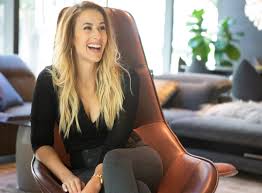 Elena Stewart avatar